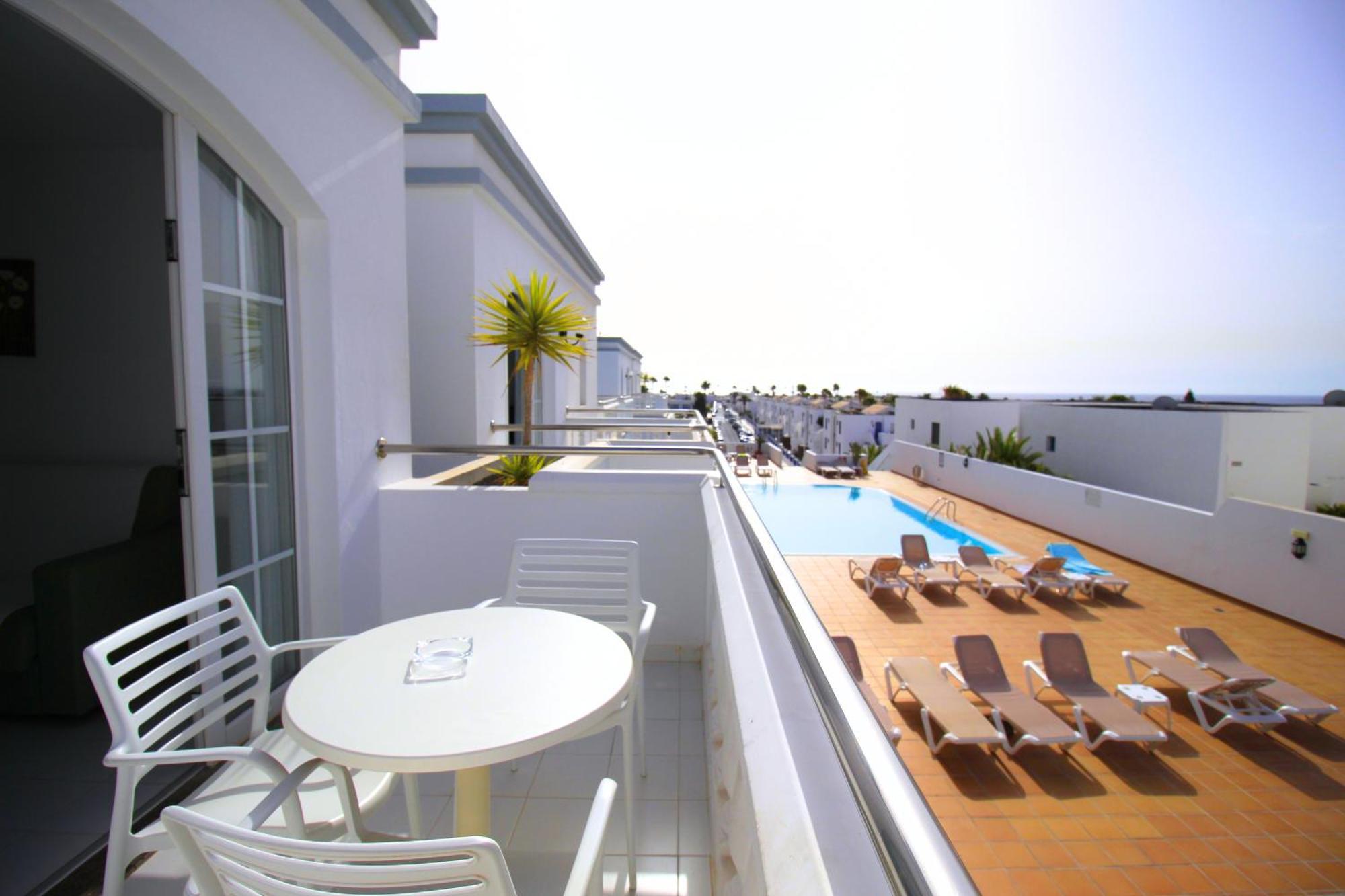 Apartamentos Corona Mar Puerto del Carmen  Exteriör bild